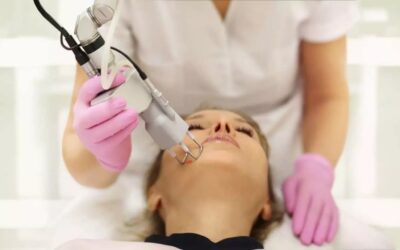 Doctors receiving hands-on medical aesthetics and cosmetology training during the Post Graduate Diploma in Cosmetology course at Amaraa IIMAC Pune